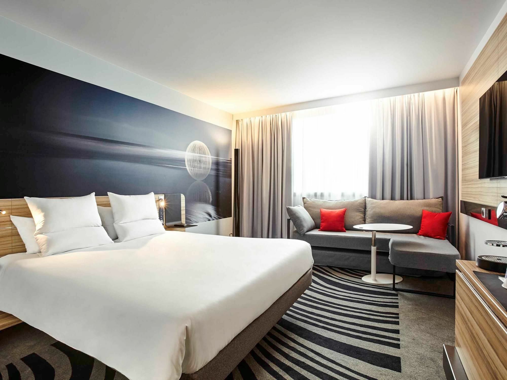 Novotel Lucknow Gomti Nagar Εξωτερικό φωτογραφία